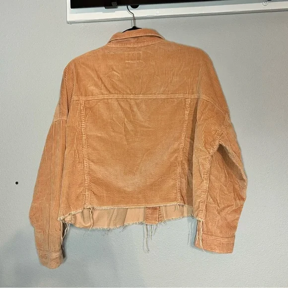 American Eagle Outfitters Corduroy Utility Shirt Jacket Cropped Medium Peach Tan - Picture 5 of 6